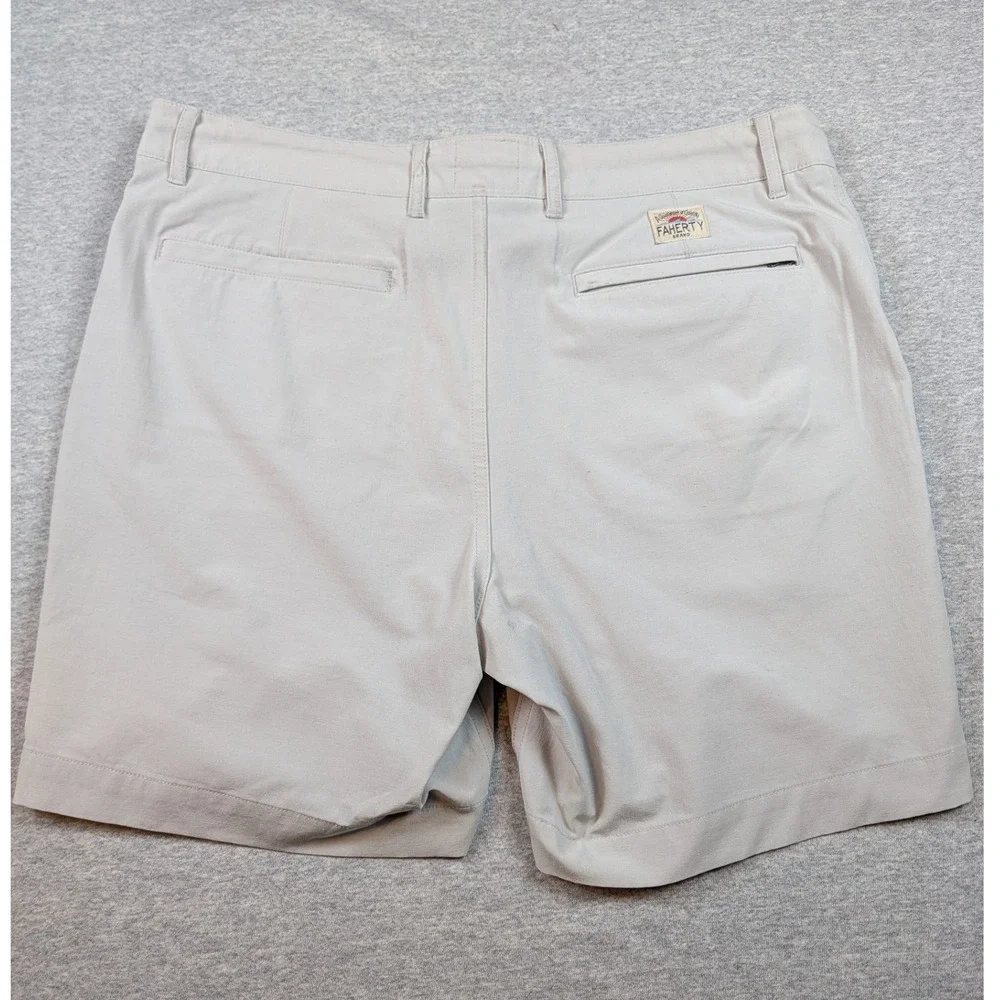Faherty All Day Shorts Mens 33 Beige Hybrid Stretch Board Shorts MSC0013